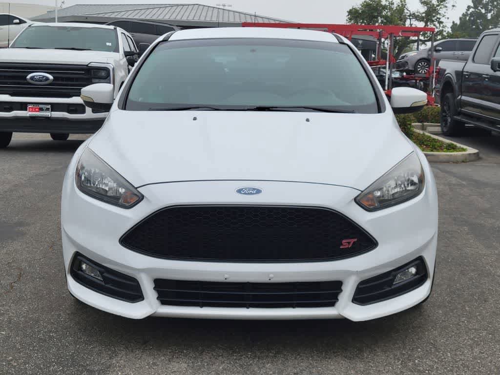 Certified 2017 Ford Focus ST FWD image 9