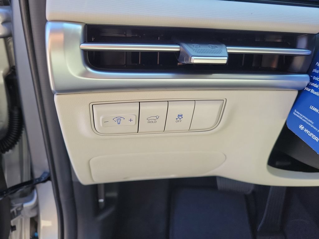 Used 2026 Hyundai Tucson SEL FWD image 15