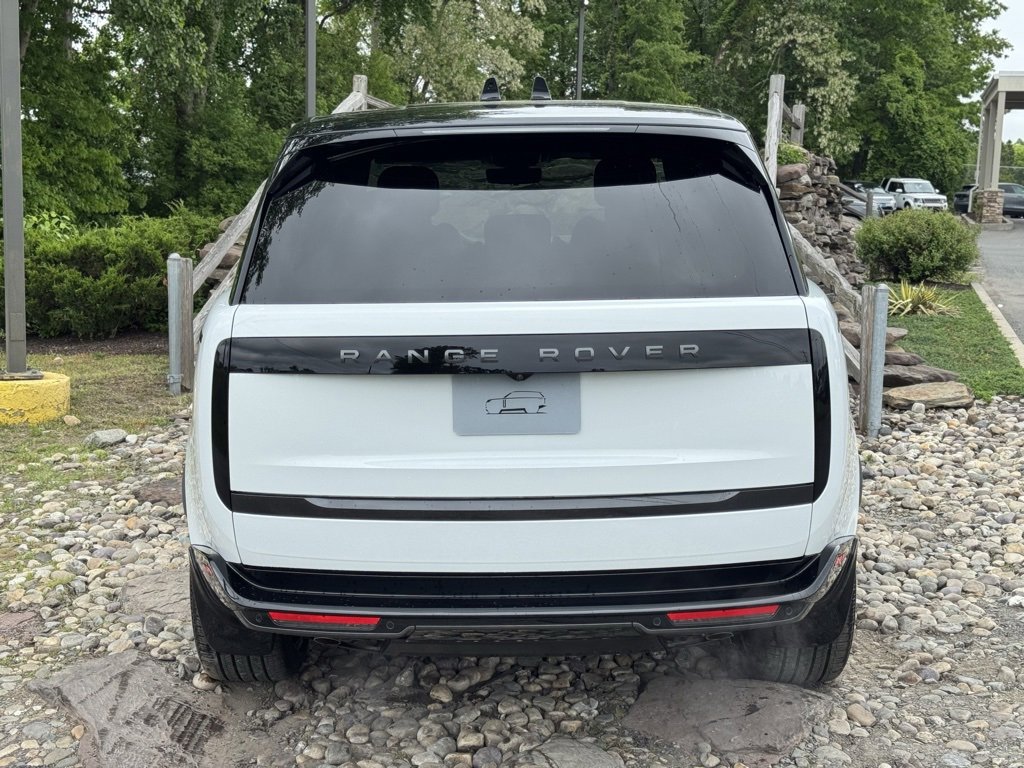 New 2025 Land Rover Range Rover SE image 12