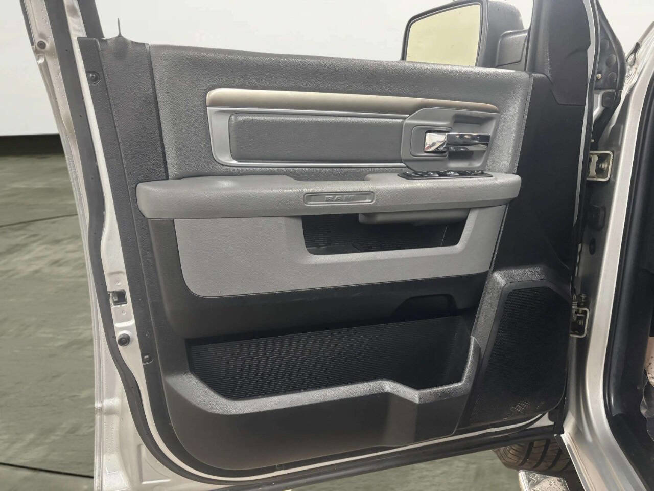 Used 2017 RAM 1500 Big Horn AWD/4WD image 11