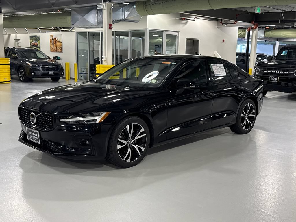 Used 2024 Volvo S60 B5 Plus AWD/4WD image 5