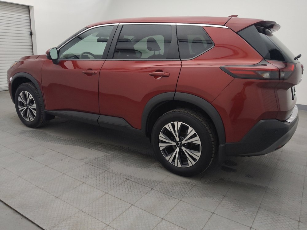 Used 2022 Nissan Rogue SV image 3