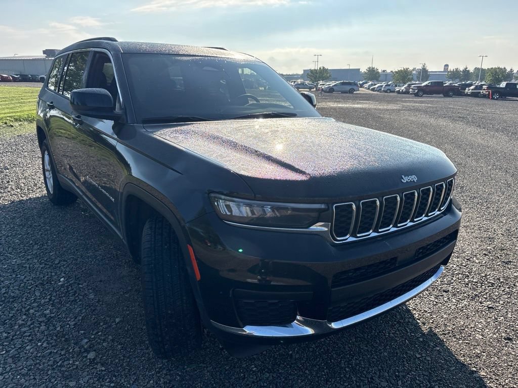Used 2025 Jeep Grand Cherokee L Laredo w/ Luxury Tech Group I AWD/4WD image 13