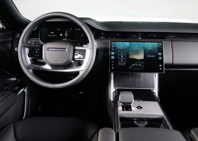 New 2025 Land Rover Range Rover SE image 11