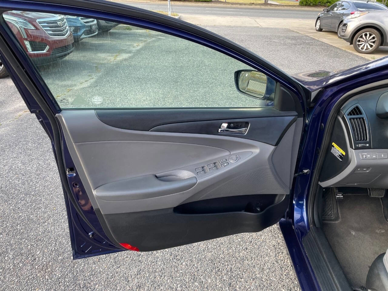 Used 2012 Hyundai Sonata GLS w/ Popular Equipment Pkg FWD image 16