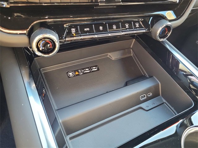 New 2026 Chevrolet Suburban Premier image 10