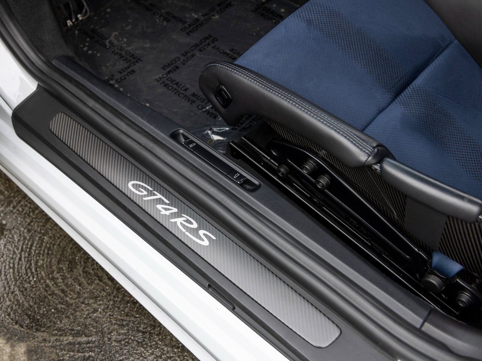 Used 2023 Porsche 718 Cayman GT4 RS RWD image 35