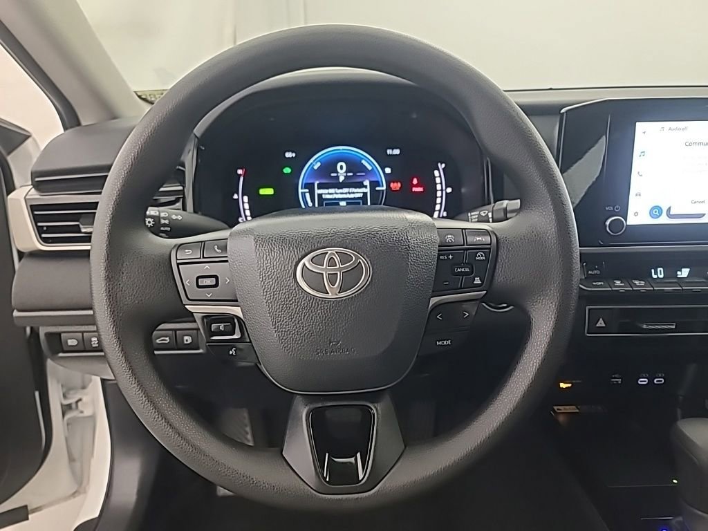 Used 2026 Toyota Camry LE FWD image 30