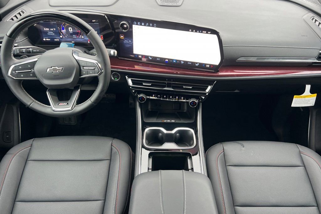 New 2026 Chevrolet Traverse Z71 w/ Enhanced Driving Package image 9