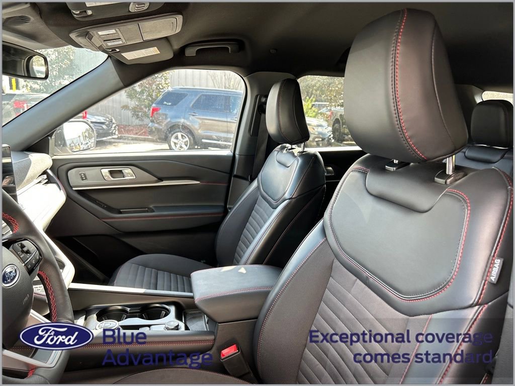 Certified 2025 Ford Explorer ST-Line w/ Premium Package image 11