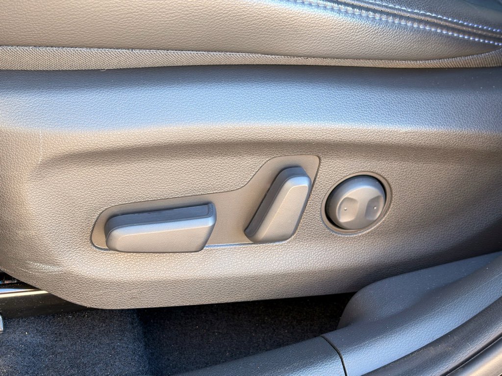 Used 2023 Hyundai Kona Limited w/ Cargo Package image 6