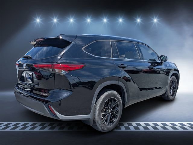 Used 2020 Toyota Highlander XLE AWD/4WD image 3