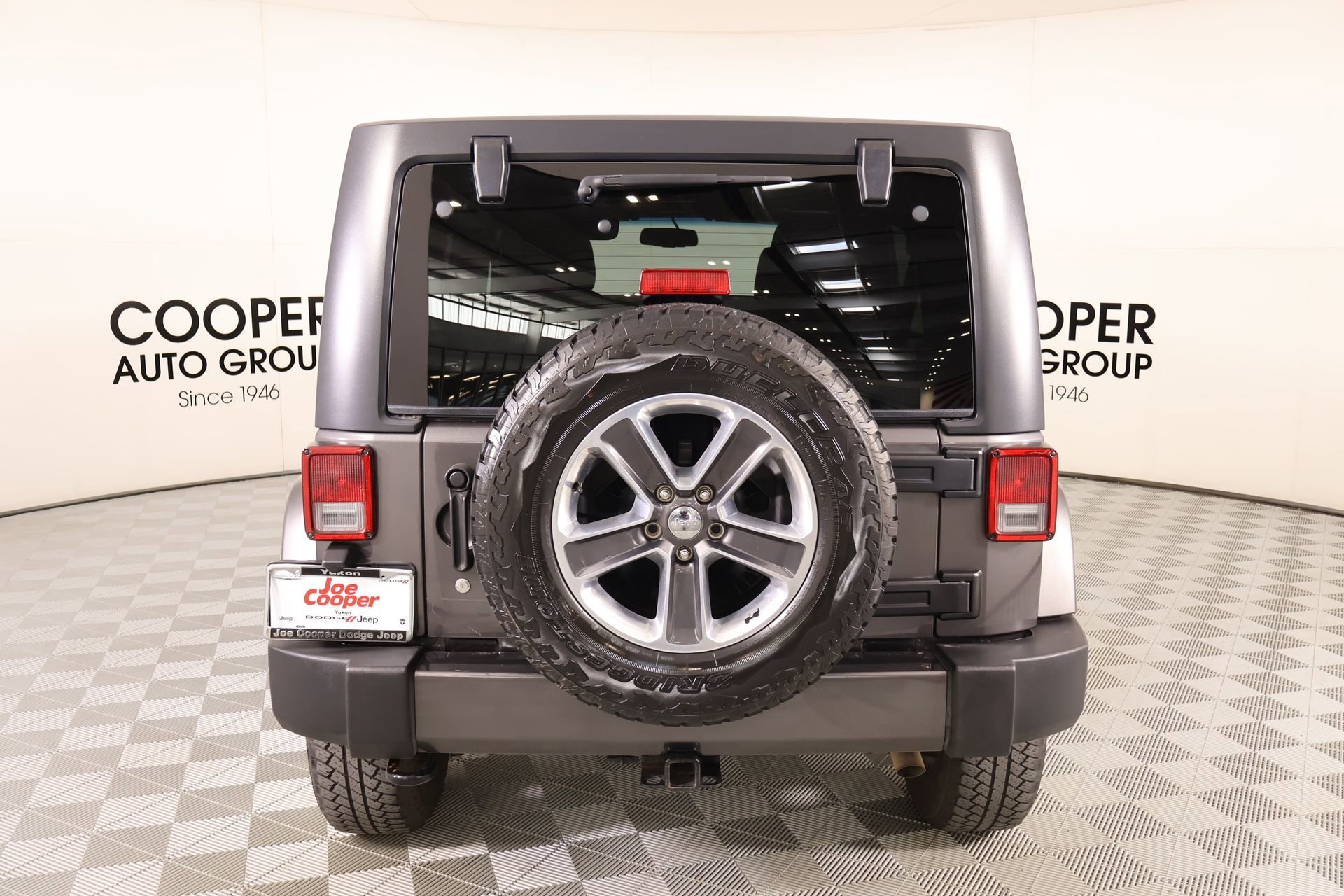Used 2016 Jeep Wrangler Unlimited Sahara w/ Max Tow Package image 20