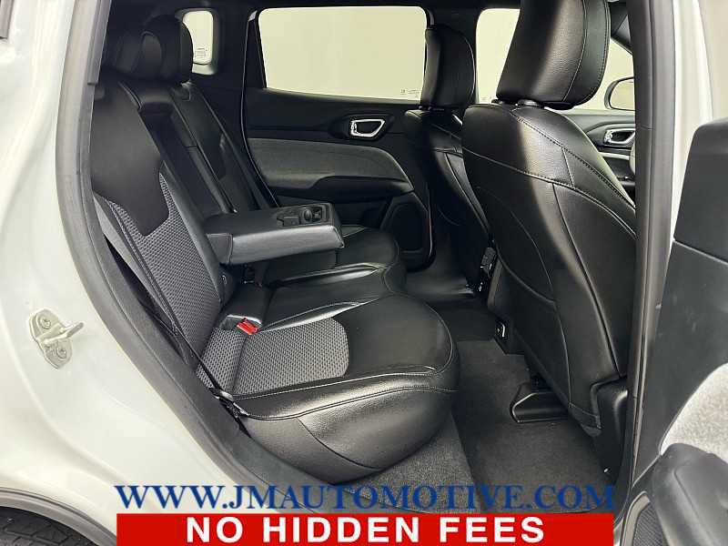 Used 2023 Jeep Compass Latitude w/ Convenience Group AWD/4WD image 17