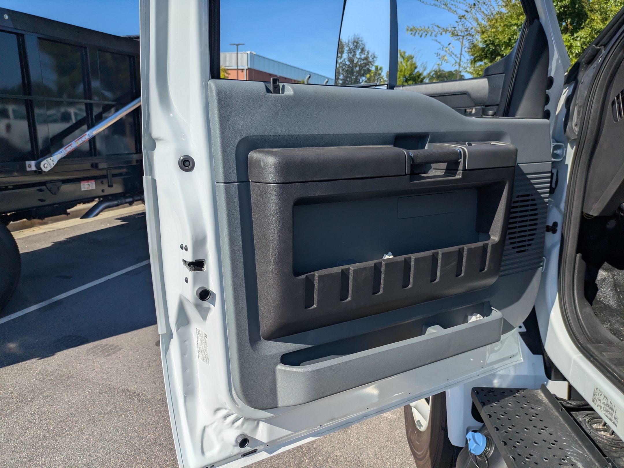 New 2027 Ford F750 2WD Regular Cab Super Duty image 16