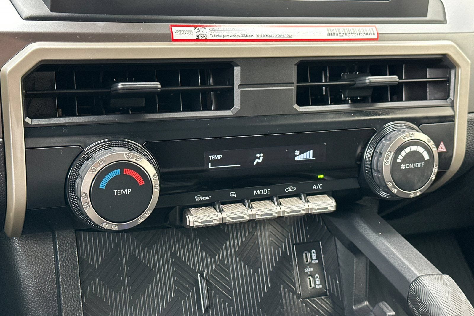 Used 2025 Toyota Tacoma SR5 AWD/4WD image 26