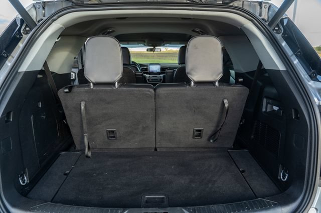 Used 2023 Ford Explorer XLT w/ Equipment Group 202A RWD image 18