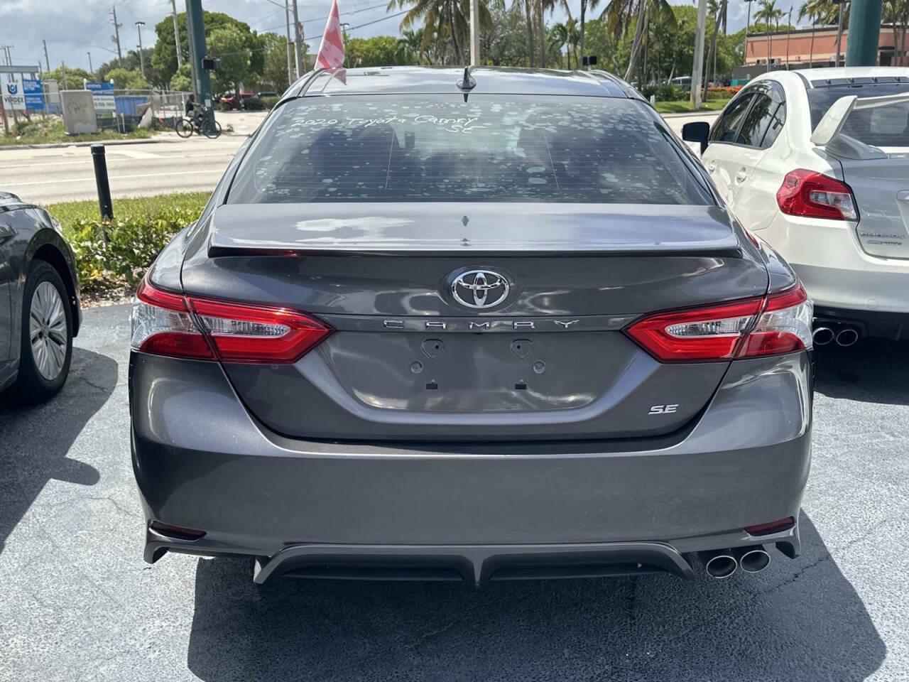 Used 2020 Toyota Camry SE FWD image 5