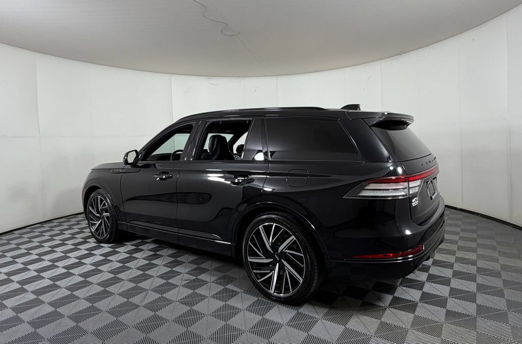 Used 2025 Lincoln Aviator Black Label w/ Jet Appearance Package AWD/4WD image 3
