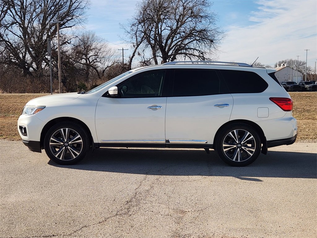 Used 2018 Nissan Pathfinder Platinum image 4