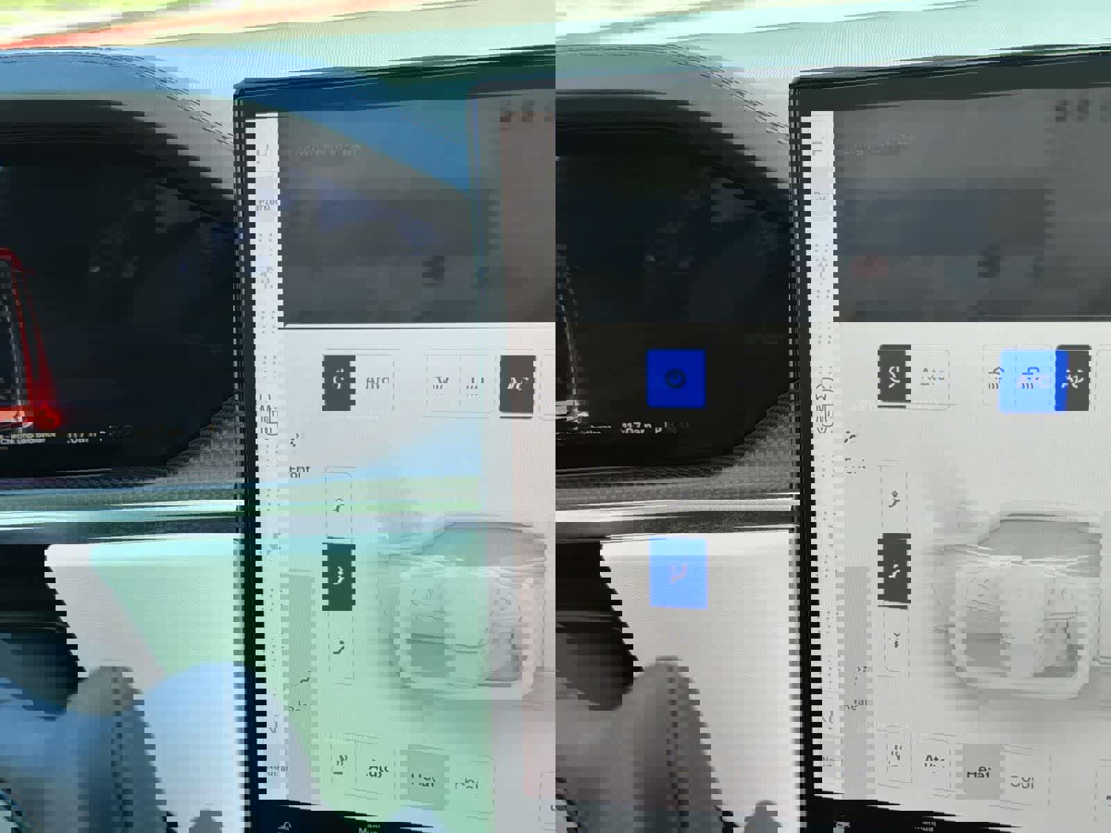 Used 2023 Tesla Model X Plaid image 17