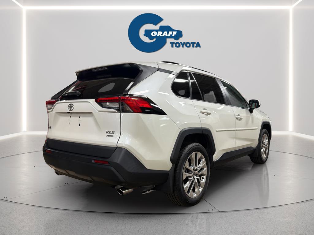 Used 2021 Toyota RAV4 XLE Premium AWD/4WD image 7