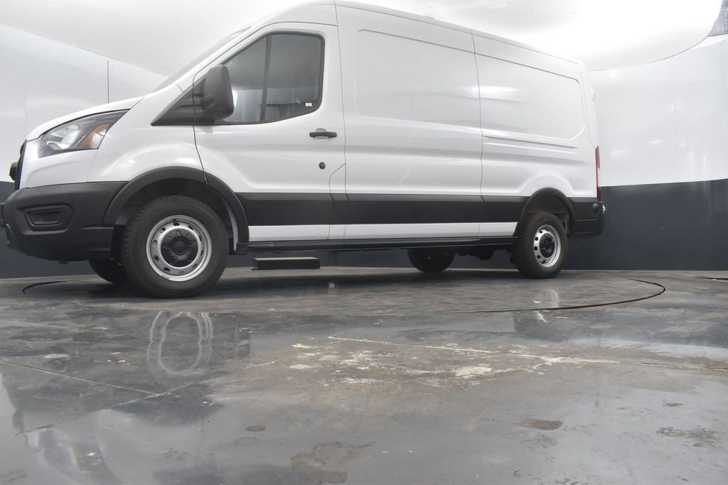 New 2026 Ford Transit 250 148 Medium Roof image 32