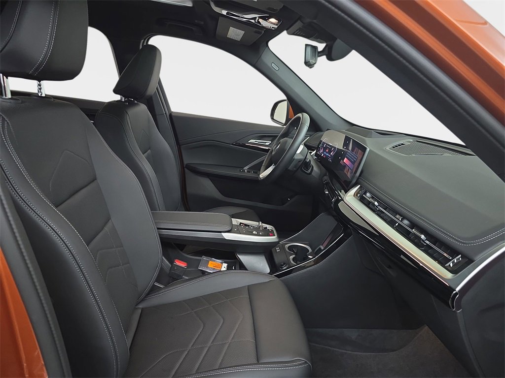Used 2025 BMW X1 xDrive28i w/ Technology Package image 11