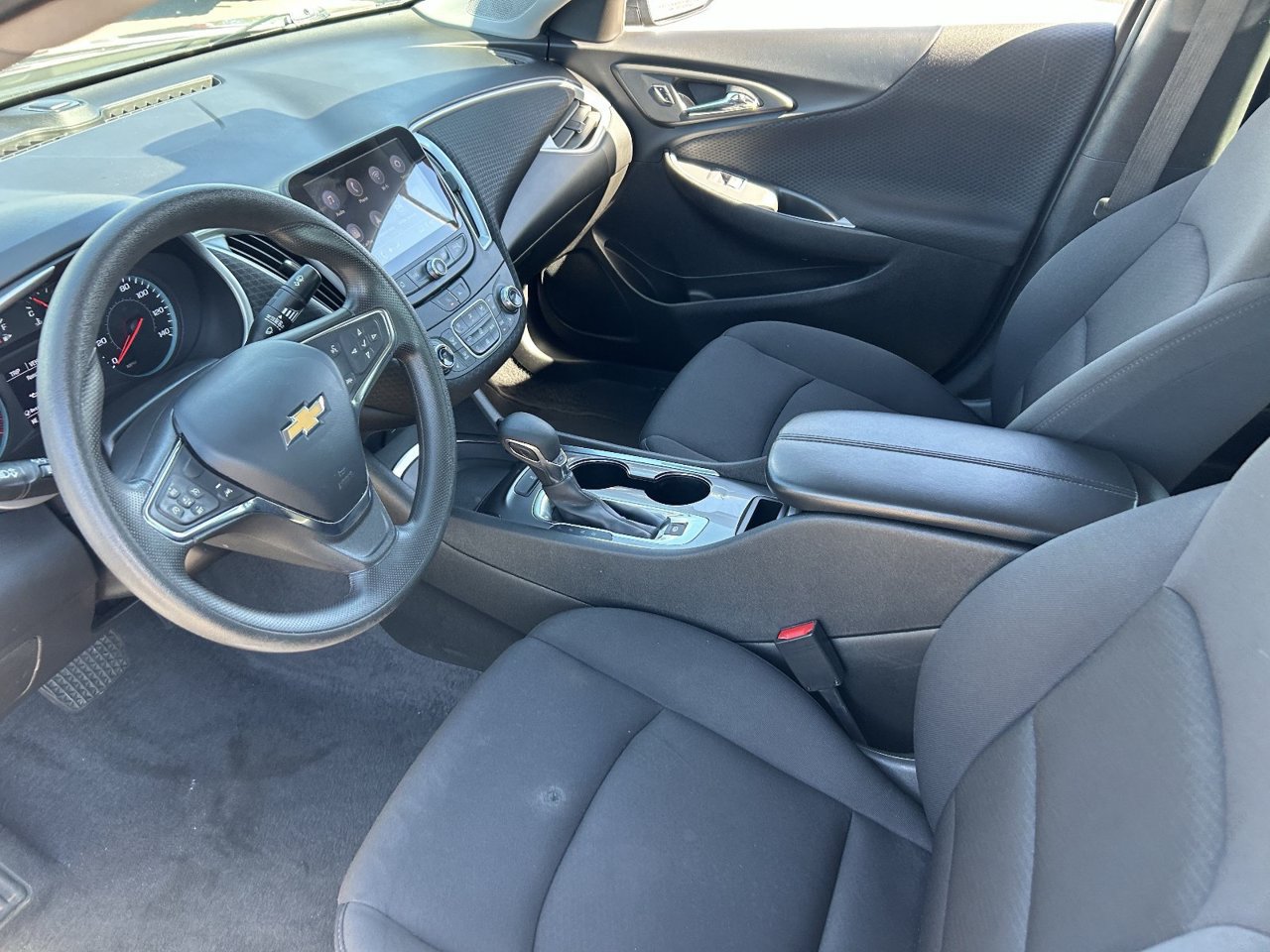 Used 2023 Chevrolet Malibu LT FWD image 26