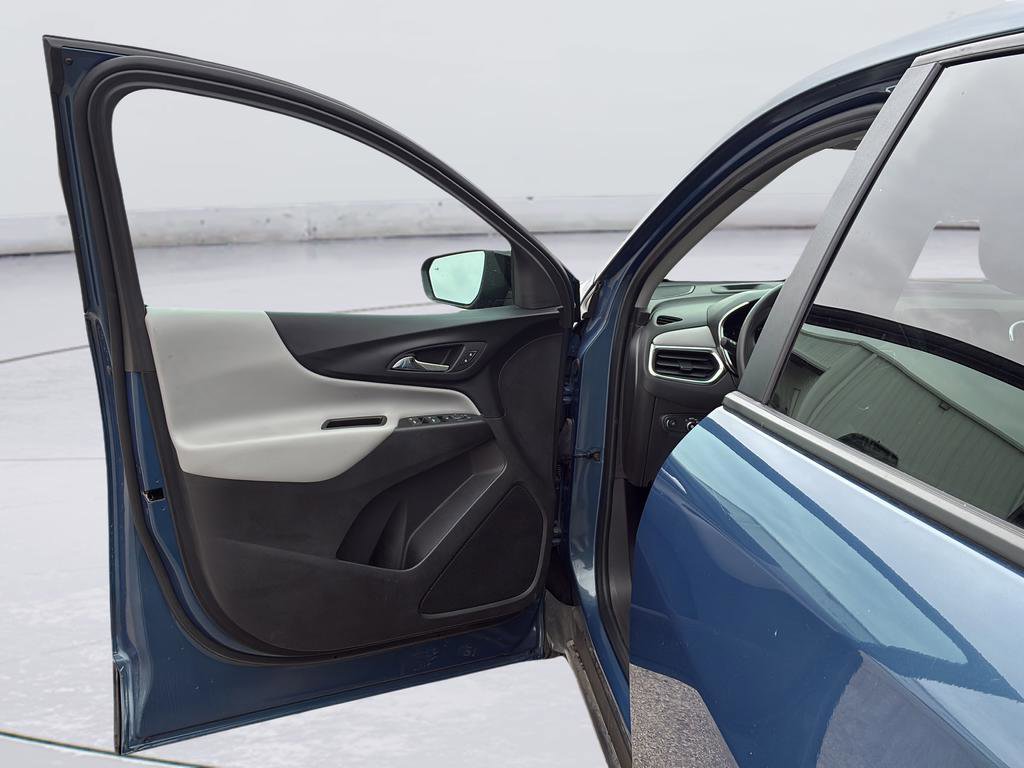 Used 2024 Chevrolet Equinox LS w/ LS Convenience Package FWD image 11