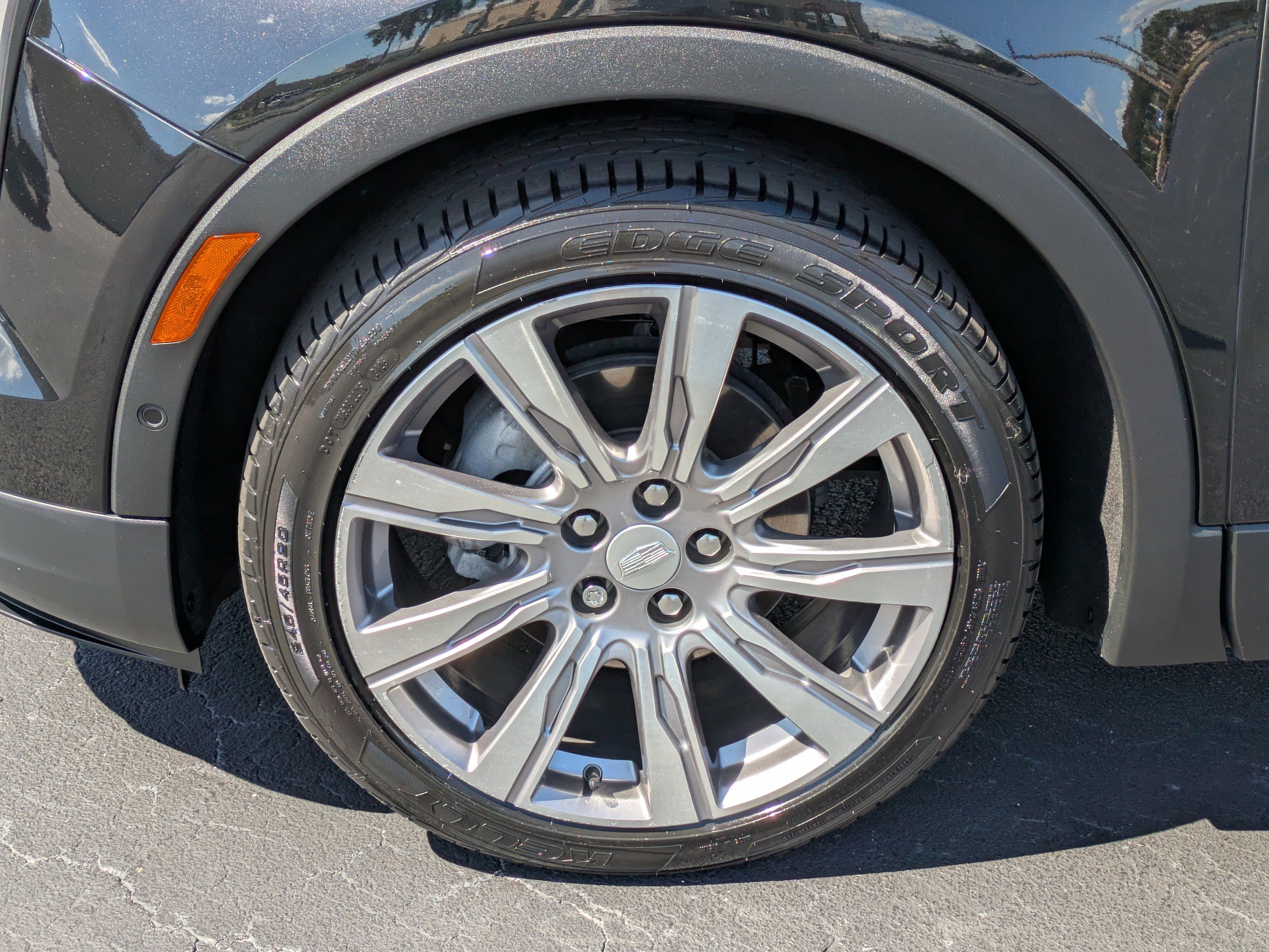 Used 2022 Cadillac XT4 Premium Luxury w/ Enhanced Visibility Package image 10