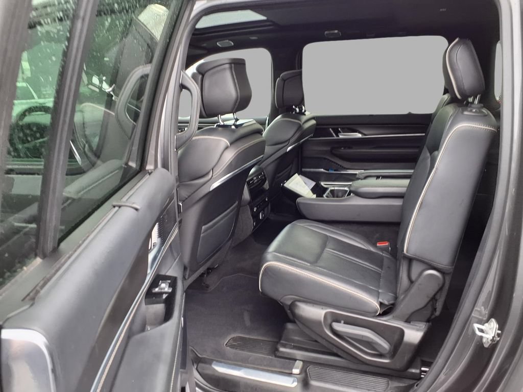 Certified 2024 Jeep Grand Wagoneer L Series II w/ Quick Order Packagew 28T AWD/4WD image 24