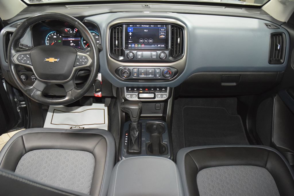 Used 2021 Chevrolet Colorado Z71 w/ Safety Package AWD/4WD image 33