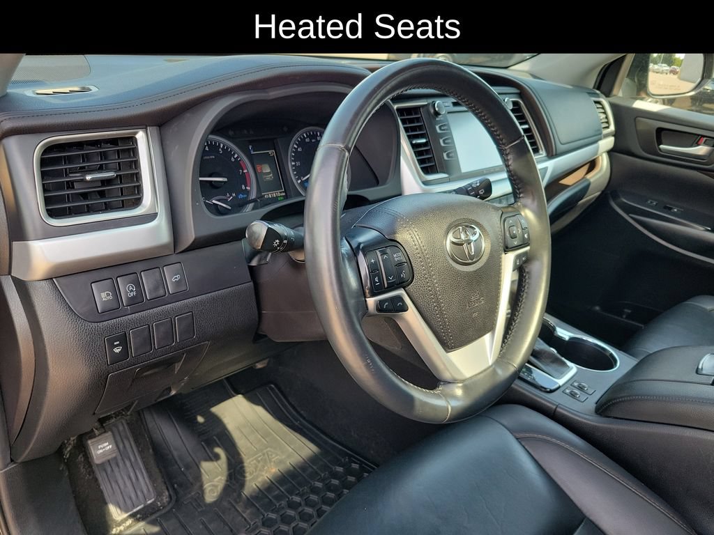 Used 2019 Toyota Highlander XLE AWD/4WD image 8
