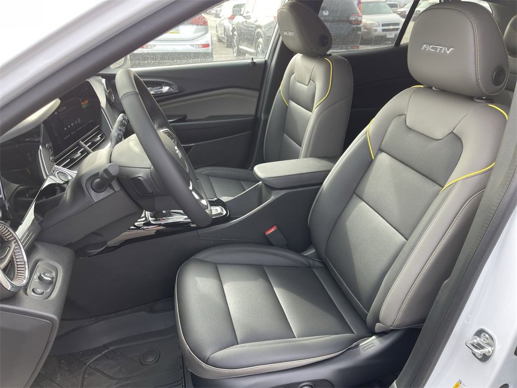 New 2026 Chevrolet Trax ACTIV w/ Sunroof Package image 11