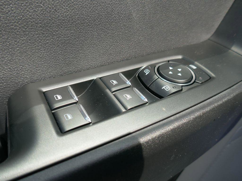 New 2026 Ford F250 XL w/ XL Off-Road Package image 17