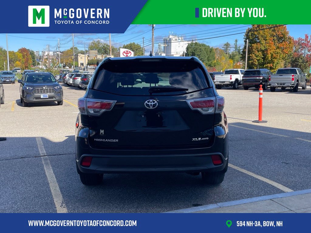Used 2016 Toyota Highlander XLE AWD/4WD image 4