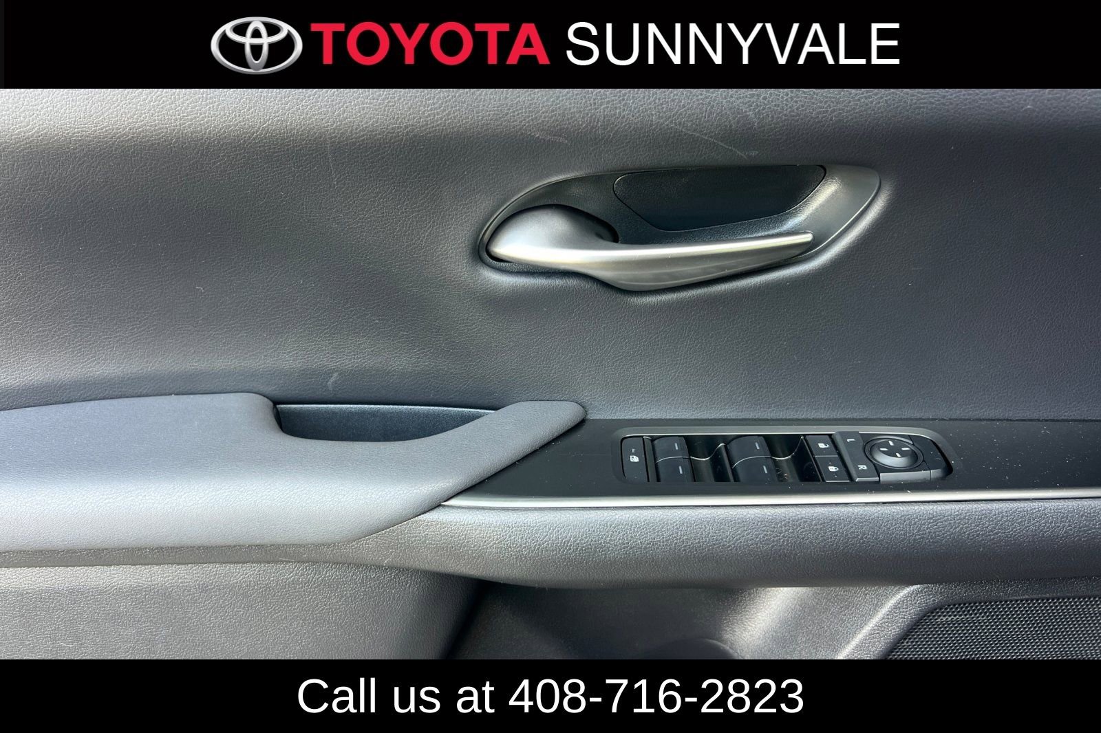 Used 2025 Lexus UX 300h FWD w/ Accessory Package (Z1) image 15