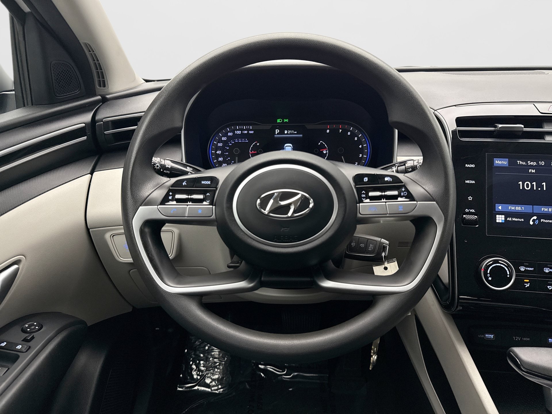 Used 2024 Hyundai Tucson SE AWD/4WD image 12