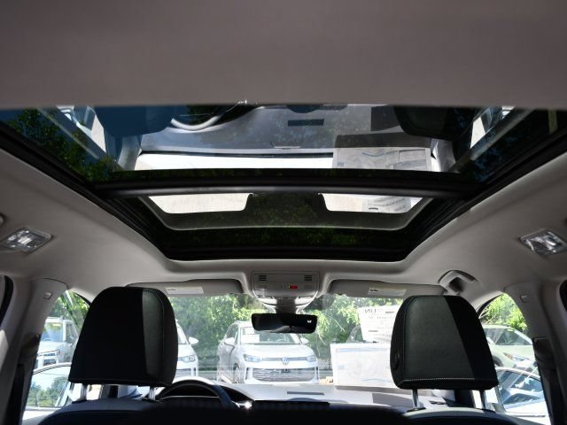 New 2026 Volkswagen Taos SE AWD/4WD image 28