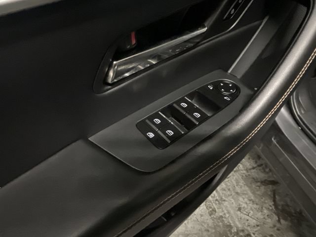 Used 2024 MAZDA CX-90 Plug-In Hybrid w/ Preferred AWD/4WD image 19