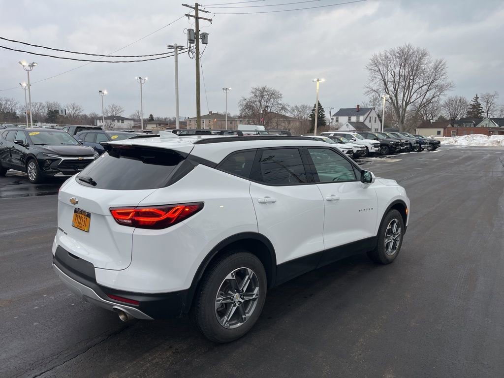 Used 2023 Chevrolet Blazer LT w/ Convenience Package AWD/4WD image 8