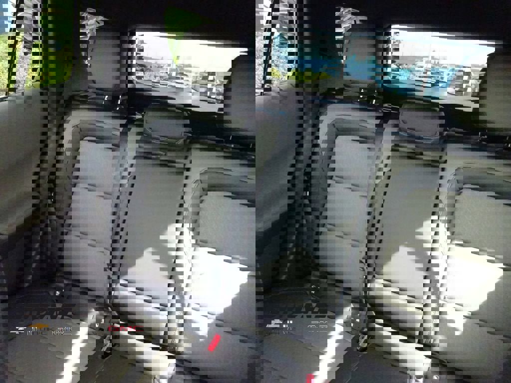 New 2026 Chevrolet Equinox LT w/ Convenience Package II image 14