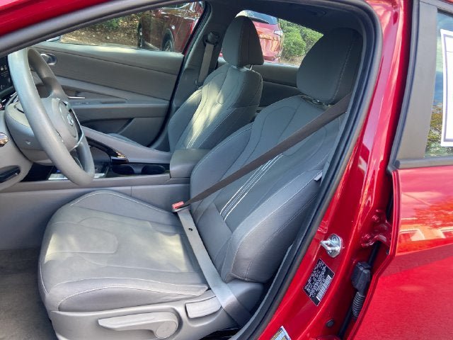 Used 2023 Hyundai Elantra Blue FWD image 10