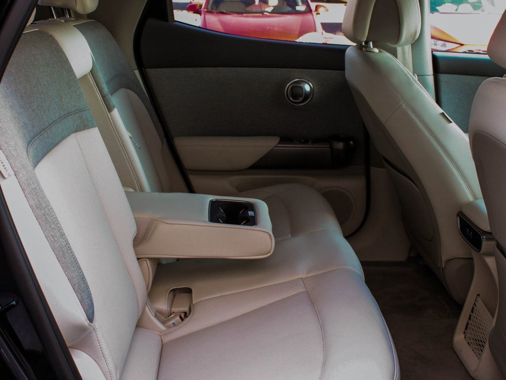 Used 2025 Genesis GV60 Advanced image 39