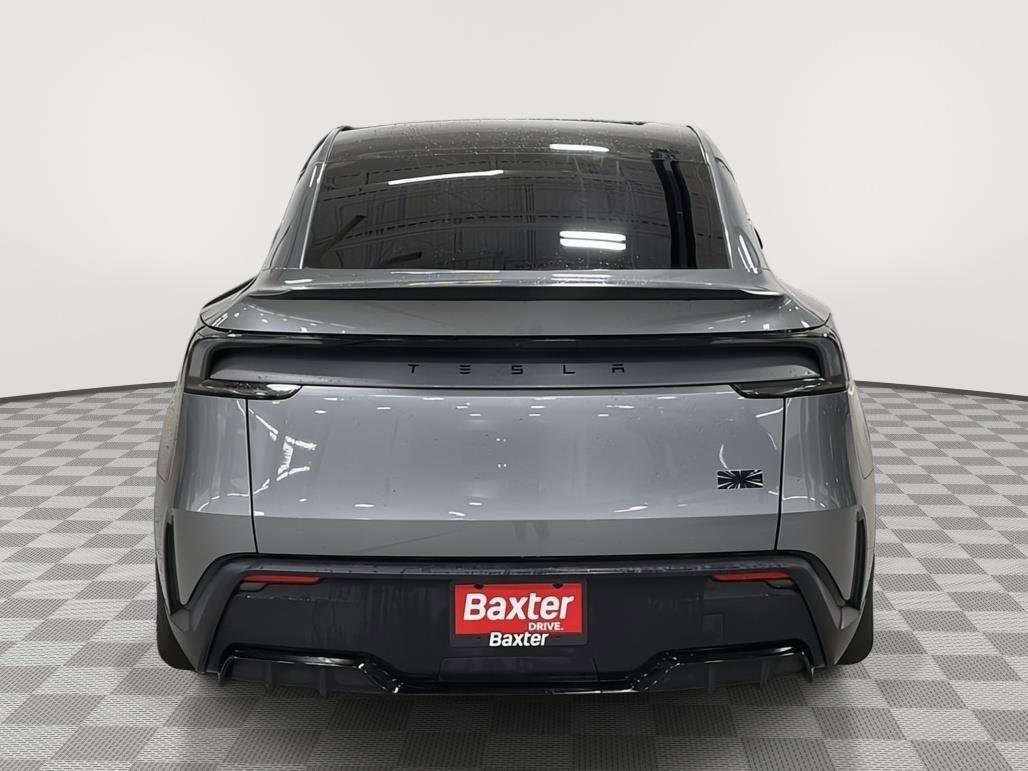 Used 2026 Tesla Model Y Performance image 10