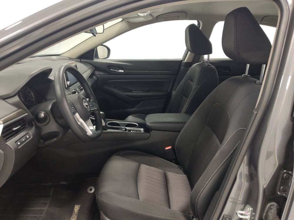 Used 2024 Nissan Altima 2.5 SV AWD/4WD image 17