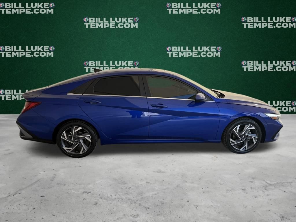 Used 2024 Hyundai Elantra SEL w/ Convenience Package FWD image 4