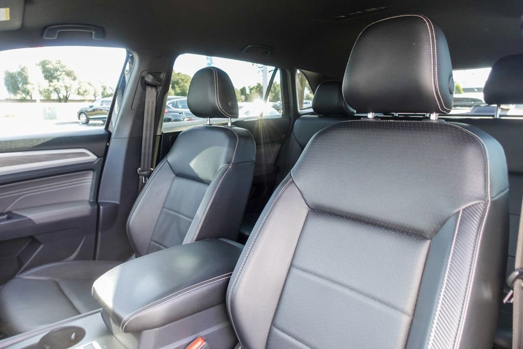 Used 2021 Volkswagen Atlas Cross Sport SE image 23