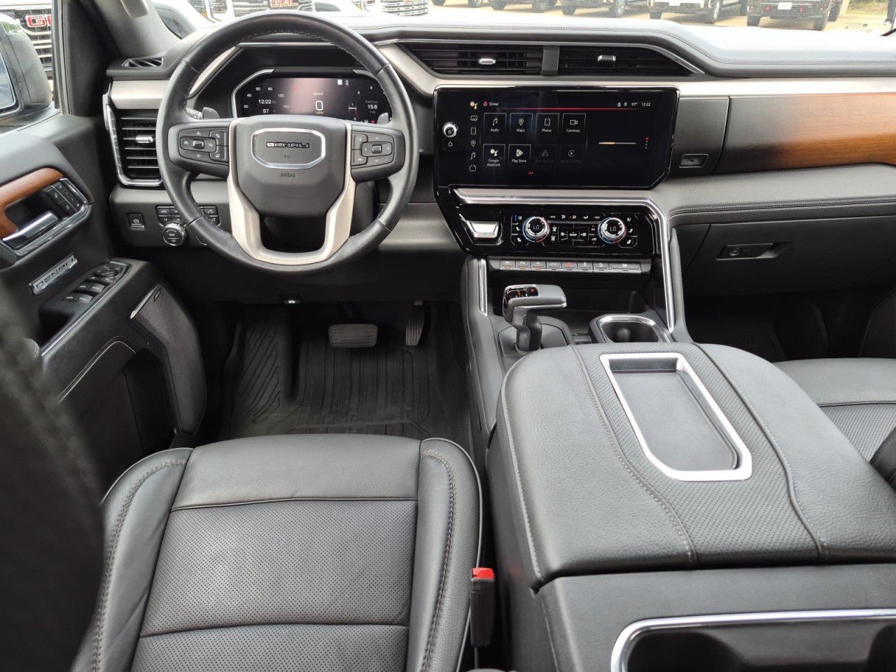 Used 2022 GMC Sierra 1500 Denali w/ Denali Reserve Package AWD/4WD image 16